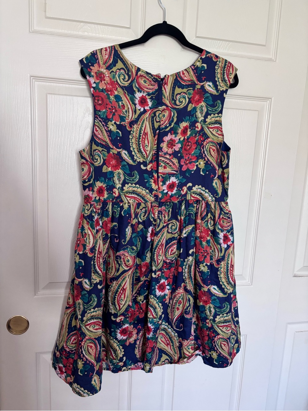 Forever 21 Navy Paisley & Floral Sleeveless Fit-and-Flare Dress - Picture 2 of 3